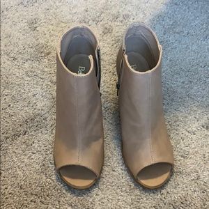 Leather shoes